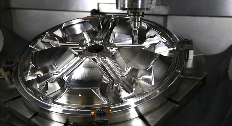 Công Nghệ Gia Công Khuôn Mẫu: Chìa Khóa Nâng Tầm Sản Xuất Chính Xác